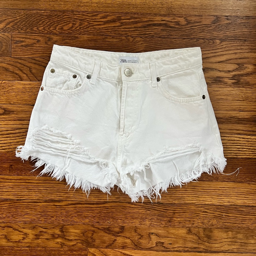 Zara Women's White Distressed Denim Shorts